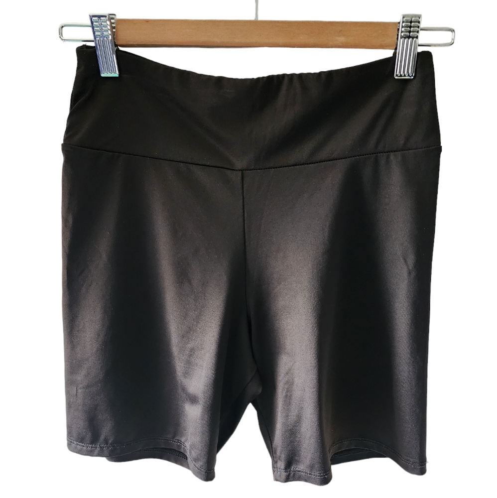 Shiny high wasted cycling shorts